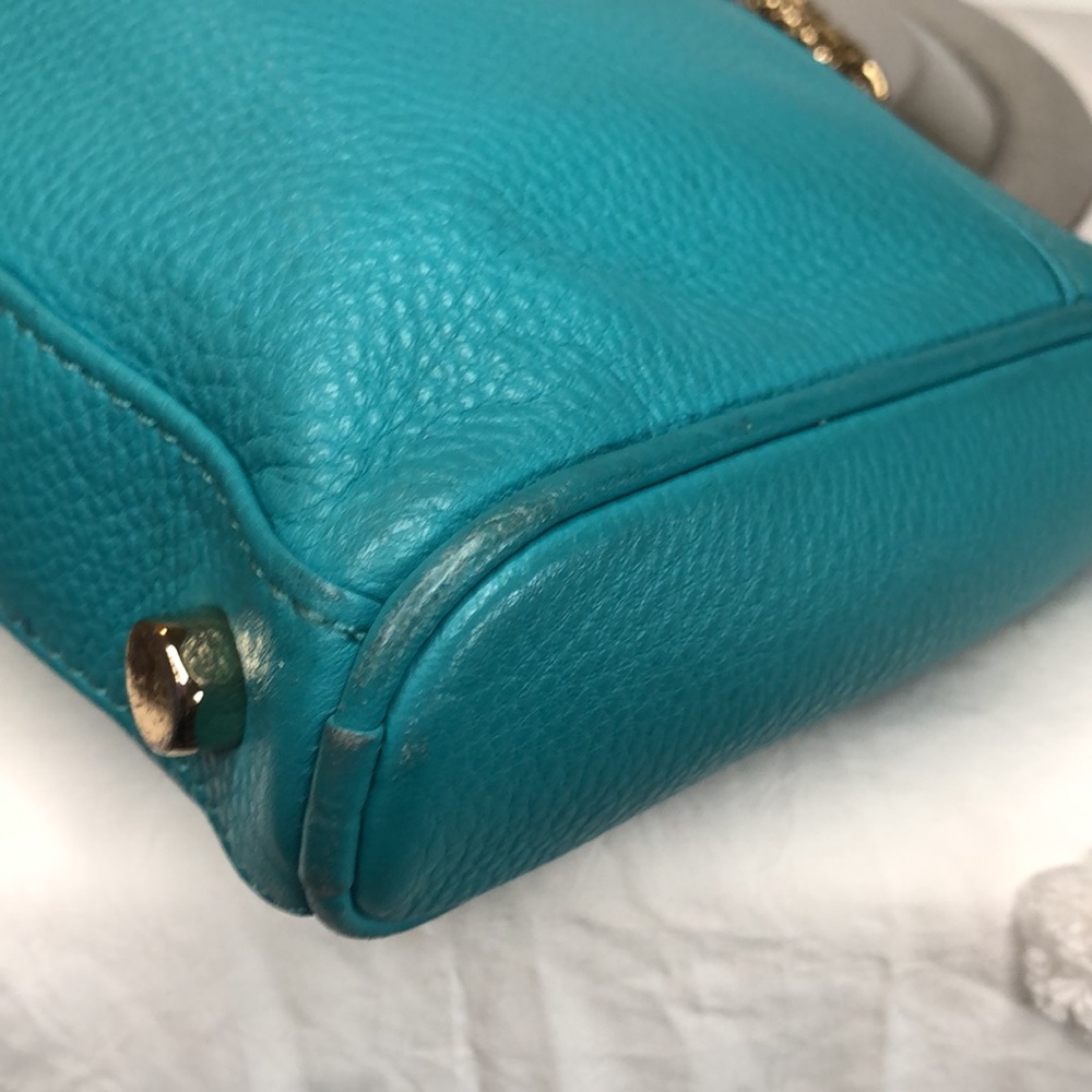 REBECCA MINKOFF coral green Crossbody. Heavy gold chain with studs. - Picture 7 of 15